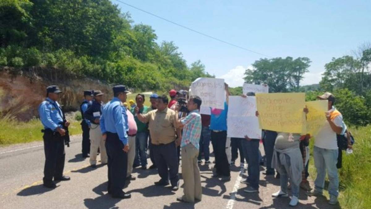 Honduras: Protestan familias de presos en El Pozo y piden visita para los reclusos