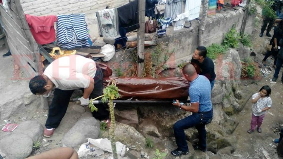 La primera víctima fue identificado como Edwin Rigoberto Pineda (Foto: Alex Pérez/ El Heraldo Honduras/ Noticias de Honduras)
