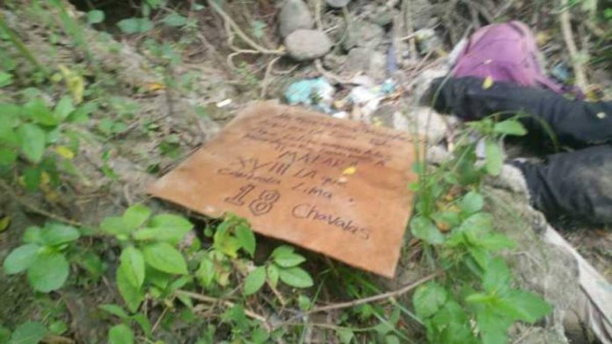 Este es el rótulo hallado al lado del cadáver de Josué Alexander Alvarenga Tróchez.