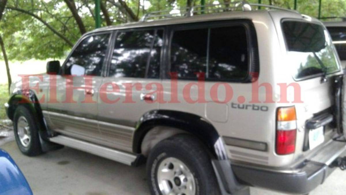 Encuentran autos clásicos y de lujo a narco hondureño preso en Estados Unidos