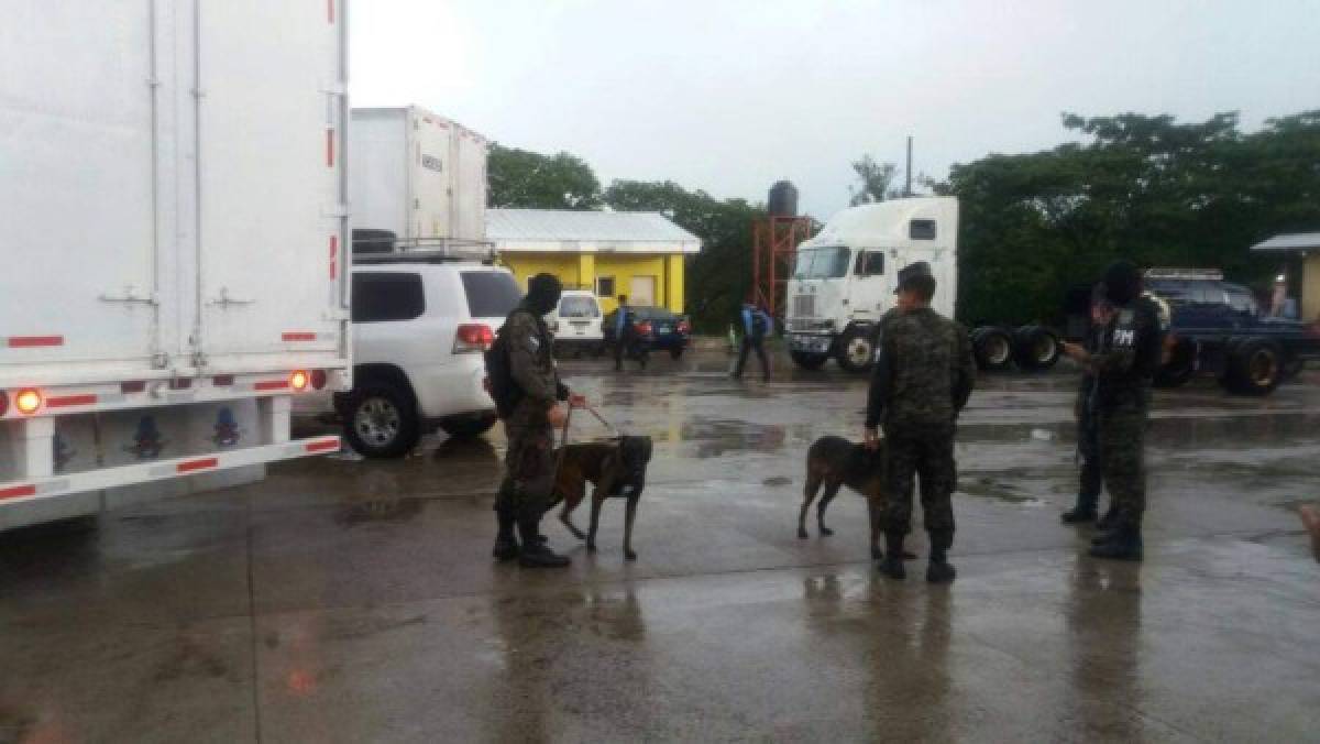 Policía decomisa rastras cargadas con 176 kilos de supuesta cocaína