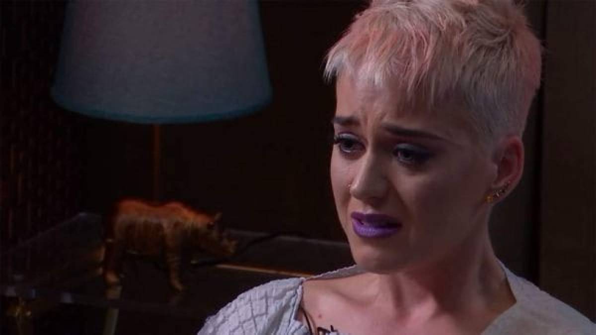 Revelación: La triste razón que obligó a la cantante Katy Perry a cambiar su look drásticamente