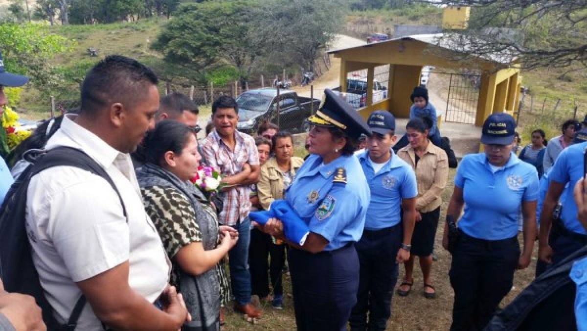 Honduras: Entierran a agente de la DPI asesinado el fin de semana en La Granja