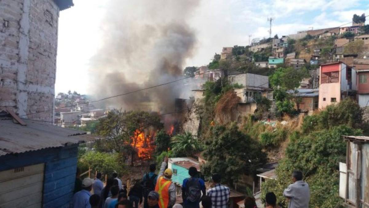 Comayagüela: Voraz incendio deja a unas 33 personas en la calle