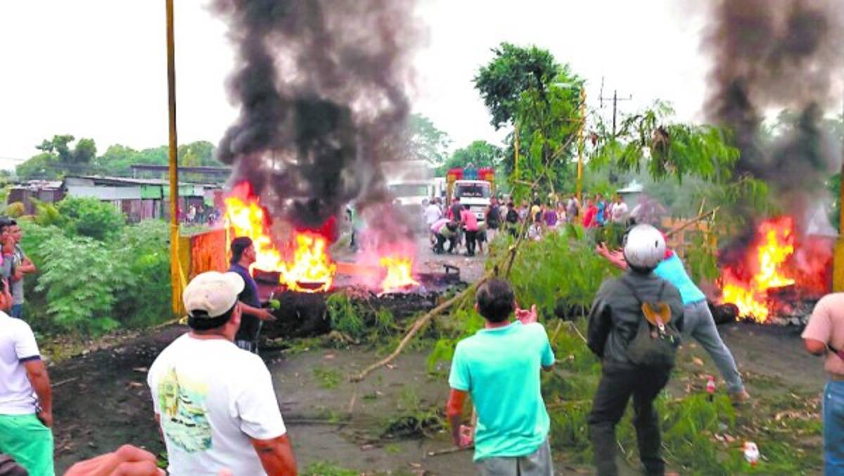 Destrucción, saqueos, quemas y tomas de la Alianza en el norte de Honduras