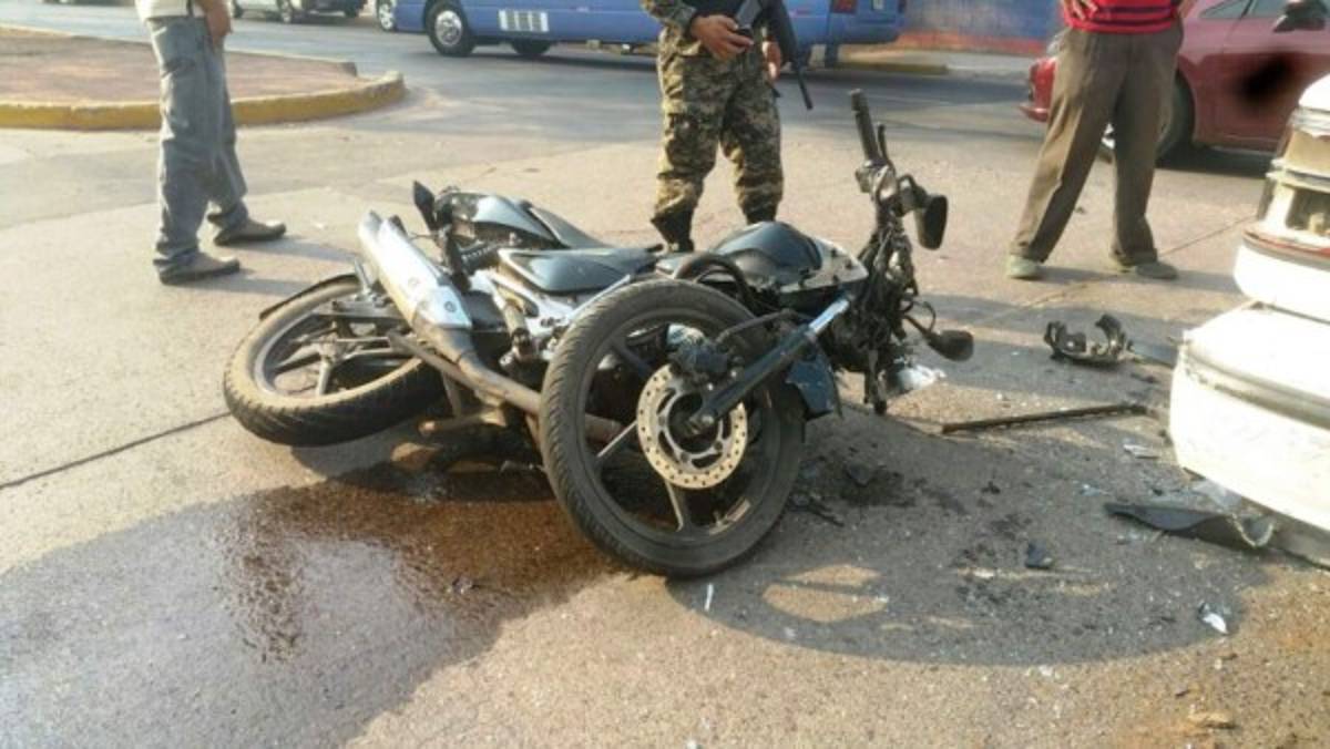 Fuerte 'encontronazo' deja tres heridos cerca de la Villa Olímpica