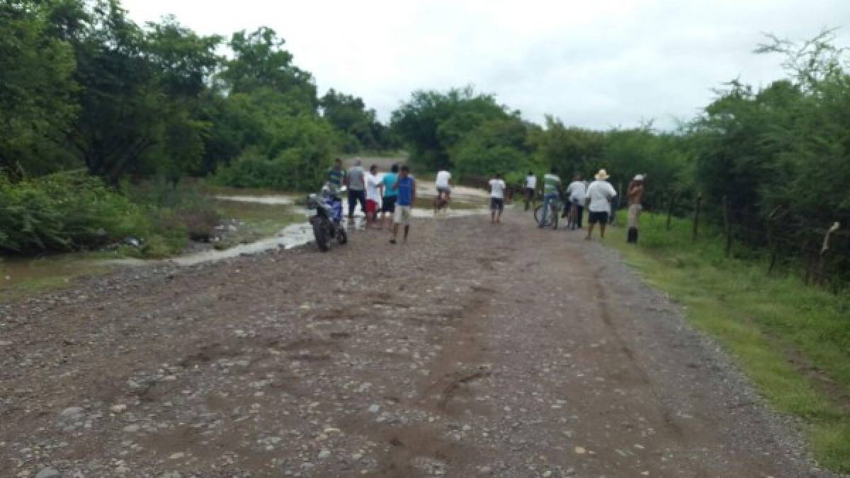 Incomunicadas 16 aldeas de Costa de Los Amates