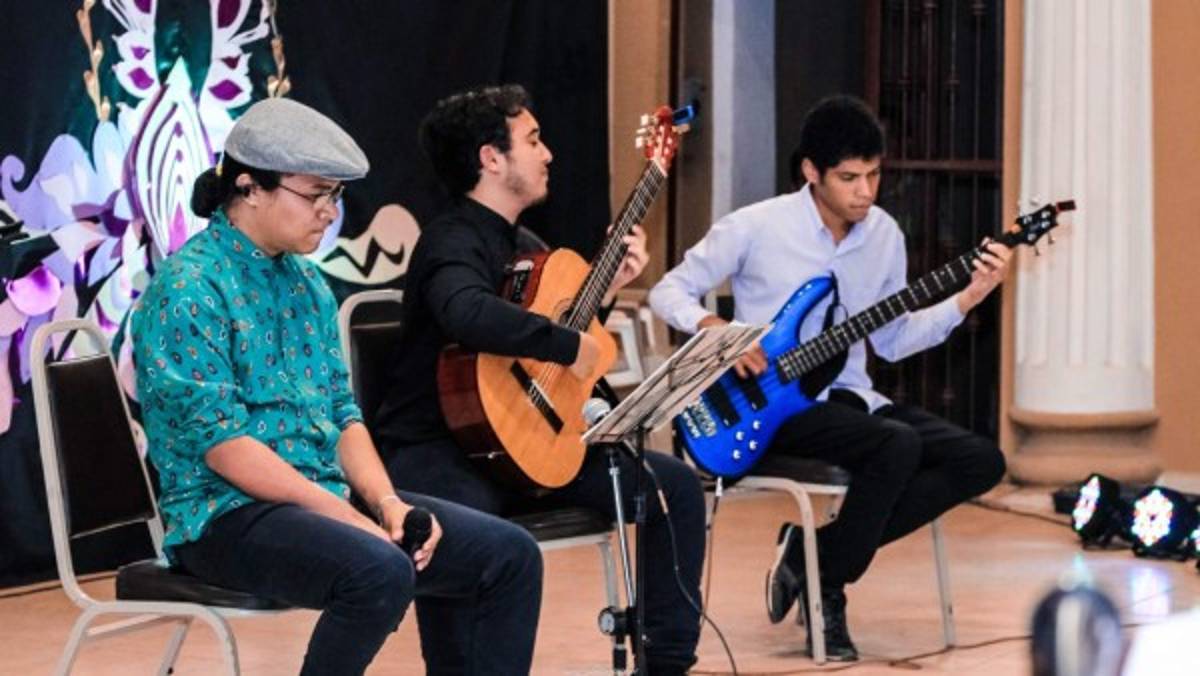 Ocotepeque abre concurso de poesía