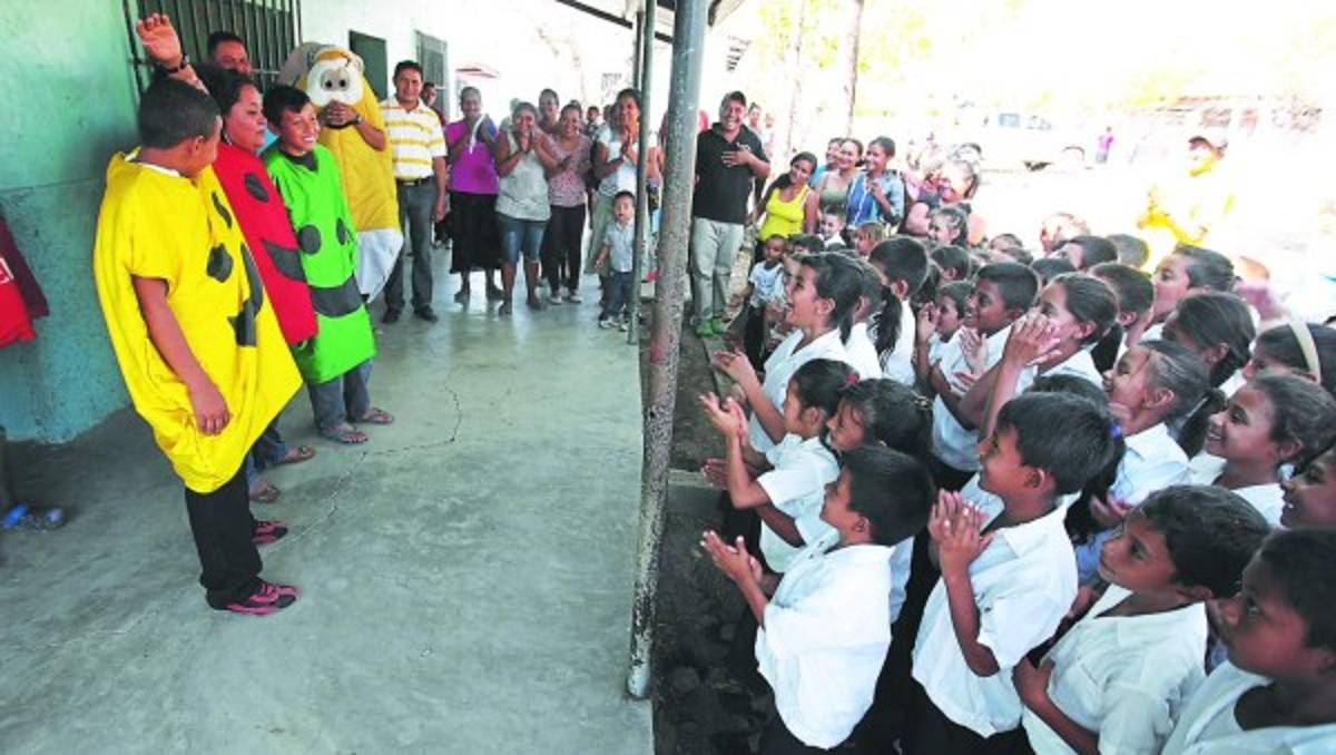 En El Matearal inicia jornada de solidaridad de 'La Maratón del Saber'
