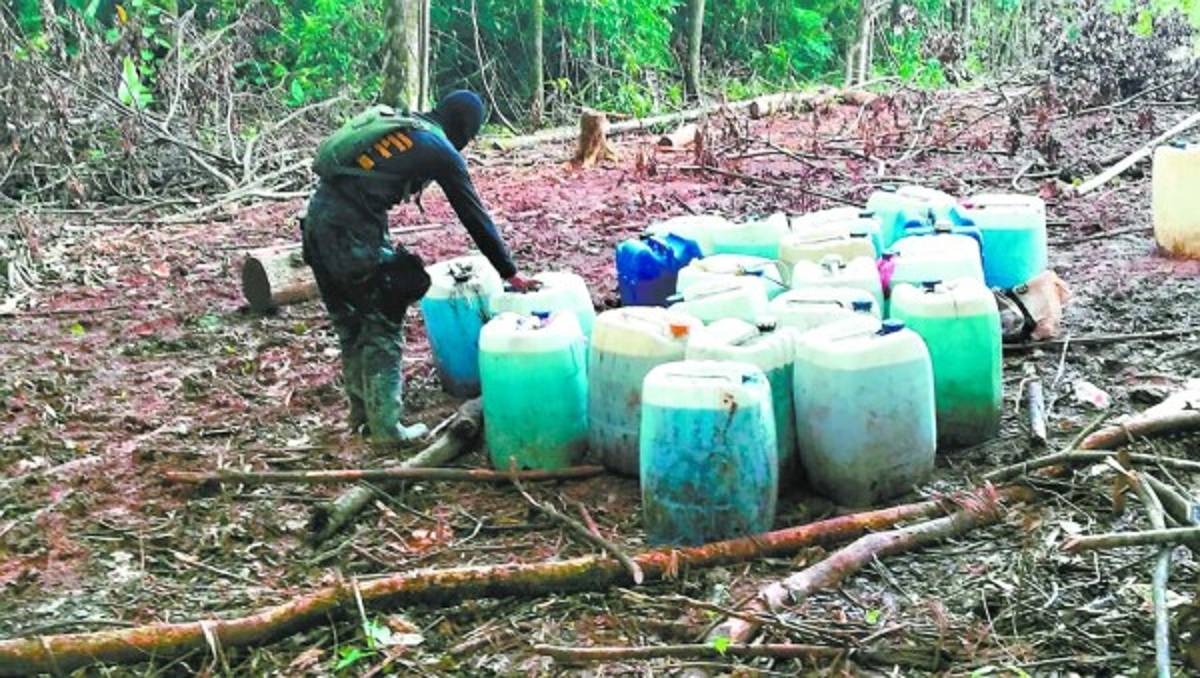 Quemadas hallan tres avionetas más en La Mosquitia