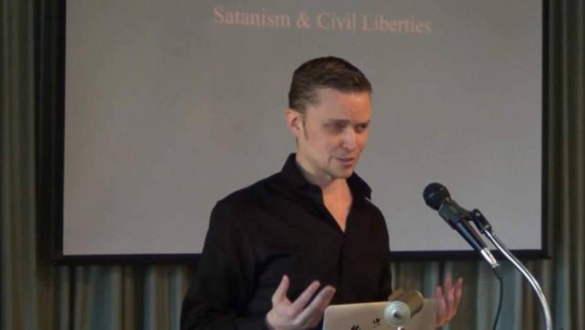 Satanistas distribuirán folletos informativos en escuelas