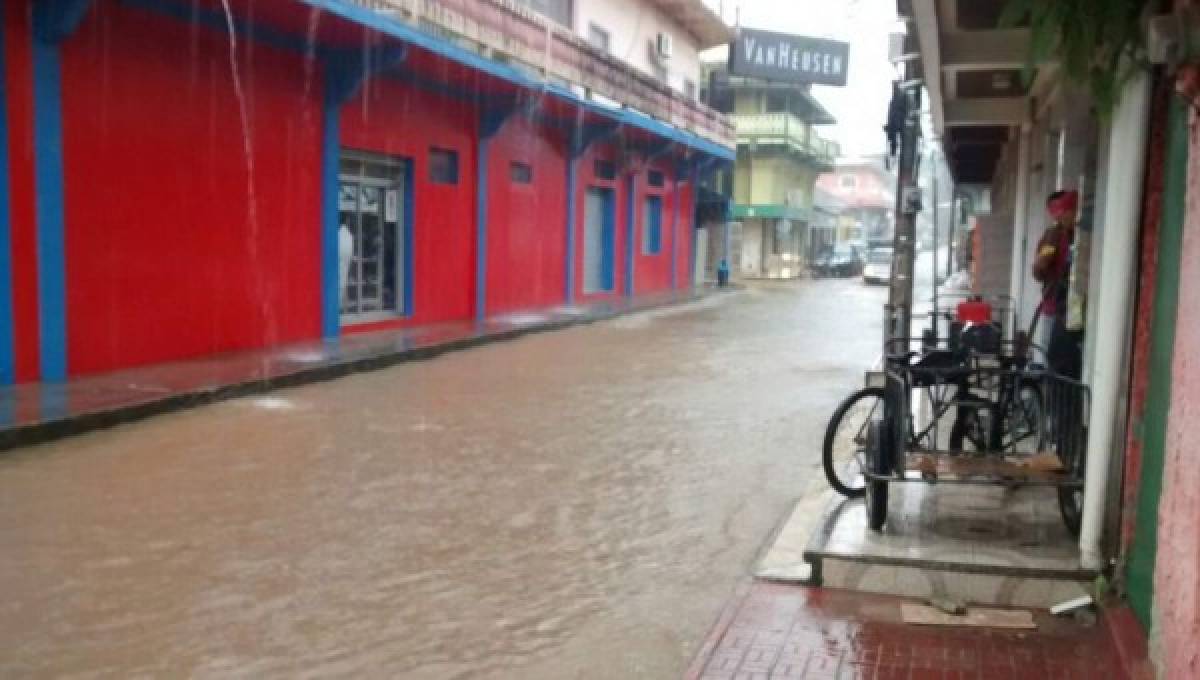 Primeras inundaciones por lluvias en el norte de Honduras