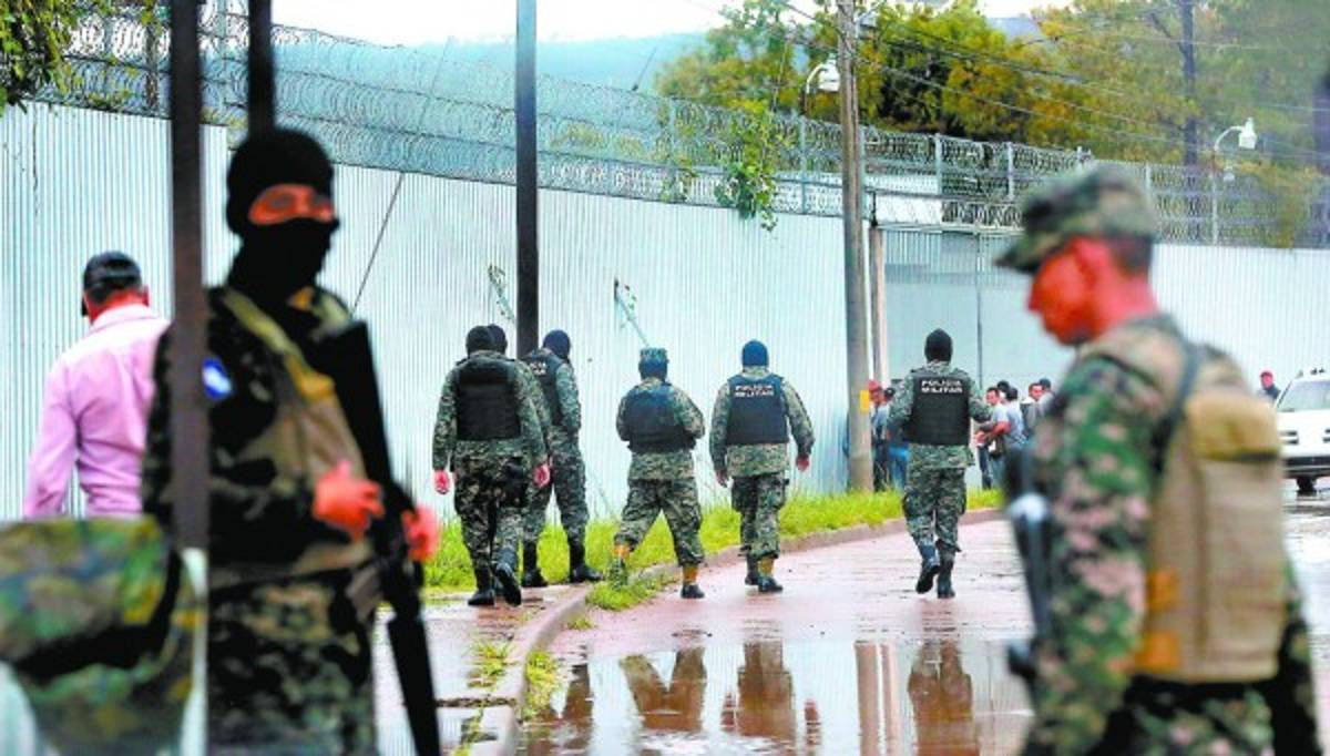 Custodios se dieron cuenta de fuga cuando salían los últimos cuatro reclusos