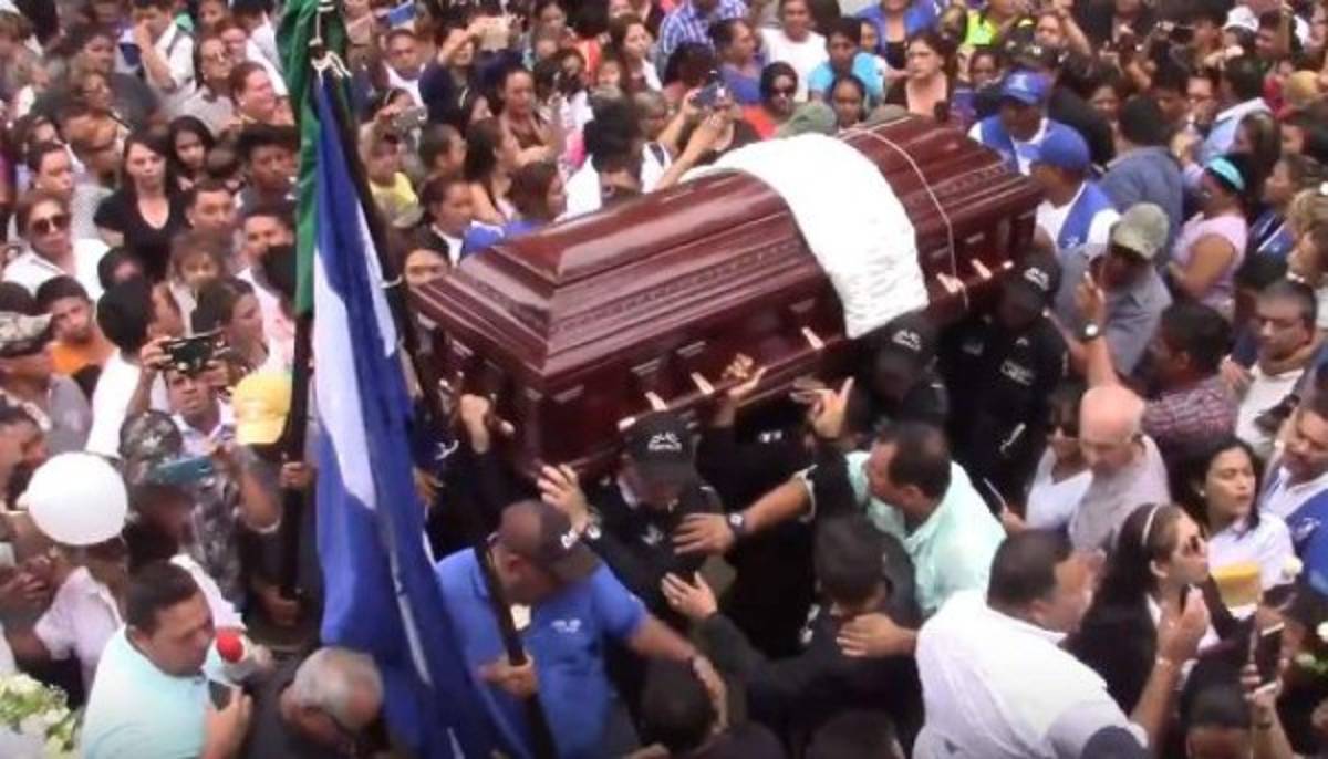 Juan José Guevara, alcalde de Quimistán, fue despedido en multitudinario sepelio