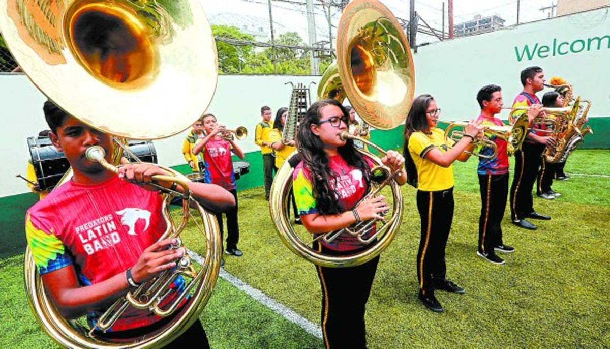 Las regulaciones para las palillonas en los desfiles del 15 de Septiembre de 2018