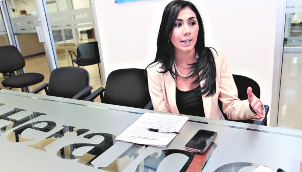 El 70% de los que buscan empleo lo hacen desde el celular