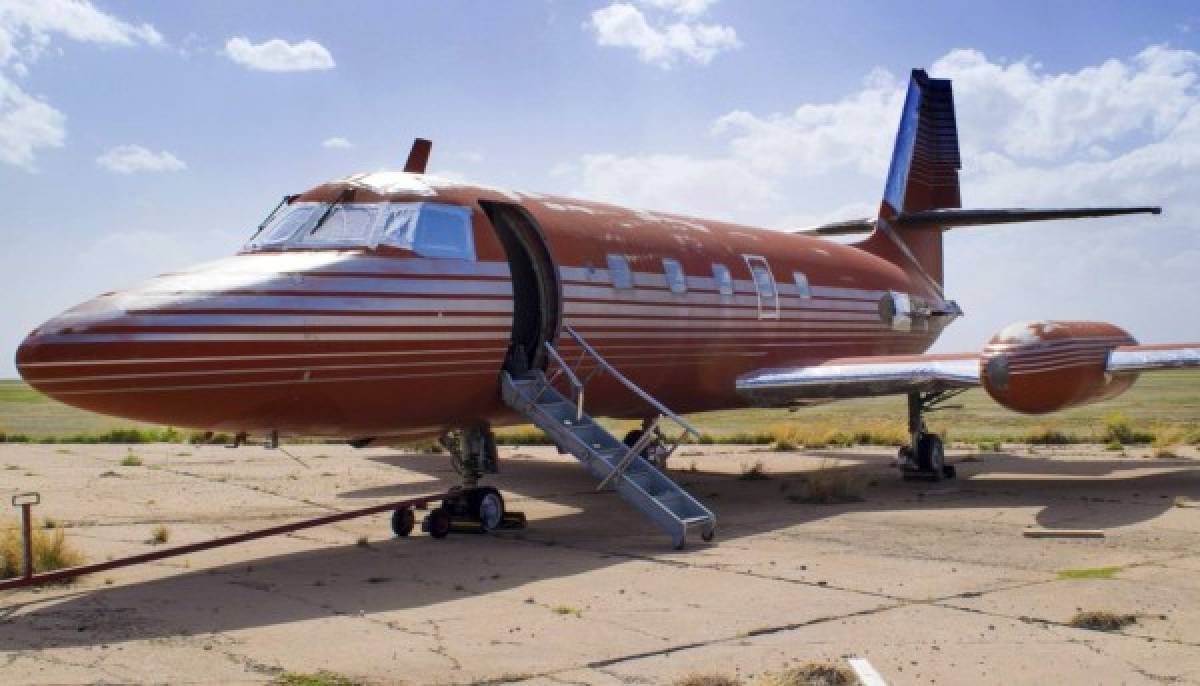 Subastan jet privado de Elvis Presley abandonado durante 35 años  