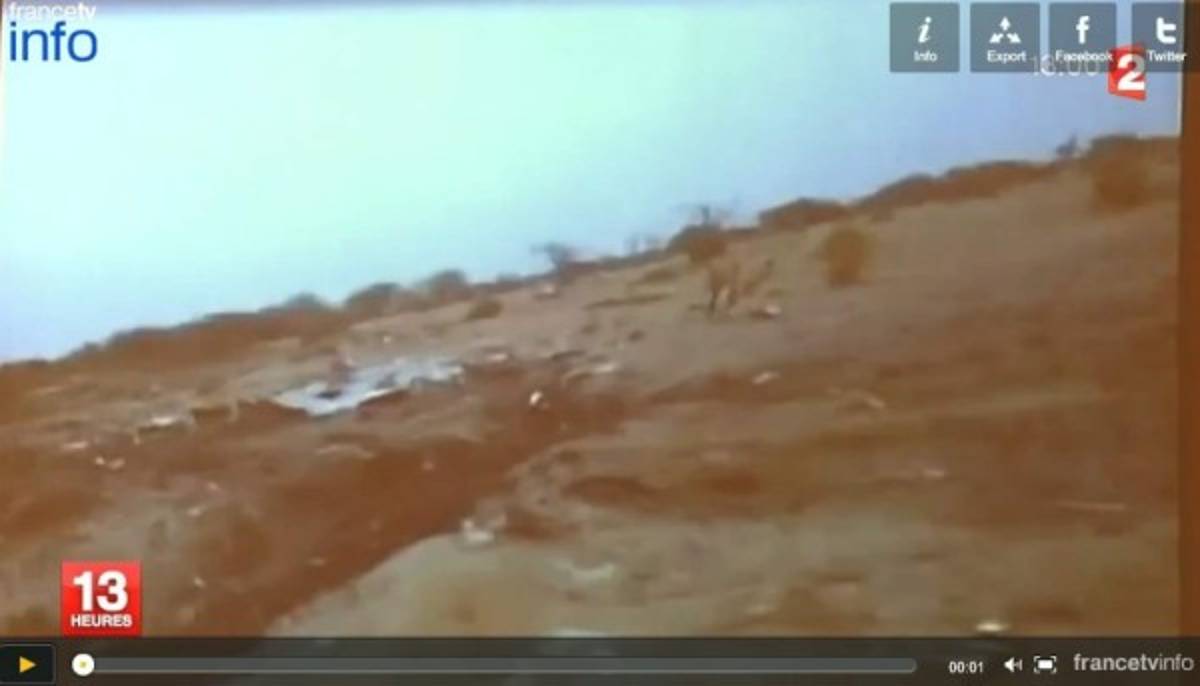 Primeras imágenes de los restos del avión de Air Algérie que se estrelló en Malí