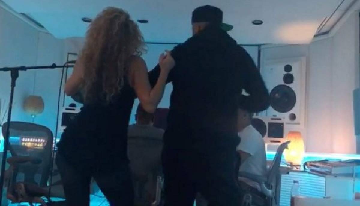 VIDEO: ¿Quién mueve mejor las caderas, Shakira o Nicky Jam?