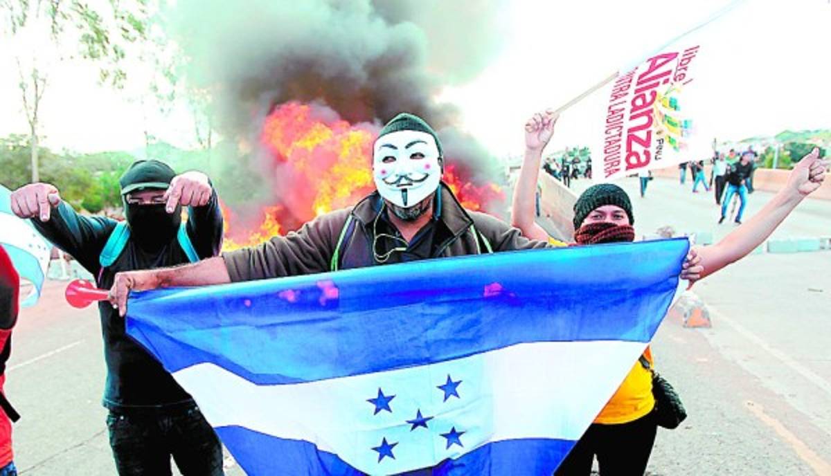 Karla Eugenia Cueva Aguilar: 'Si unos reman en una dirección y otros en otra, la barca se hunde'