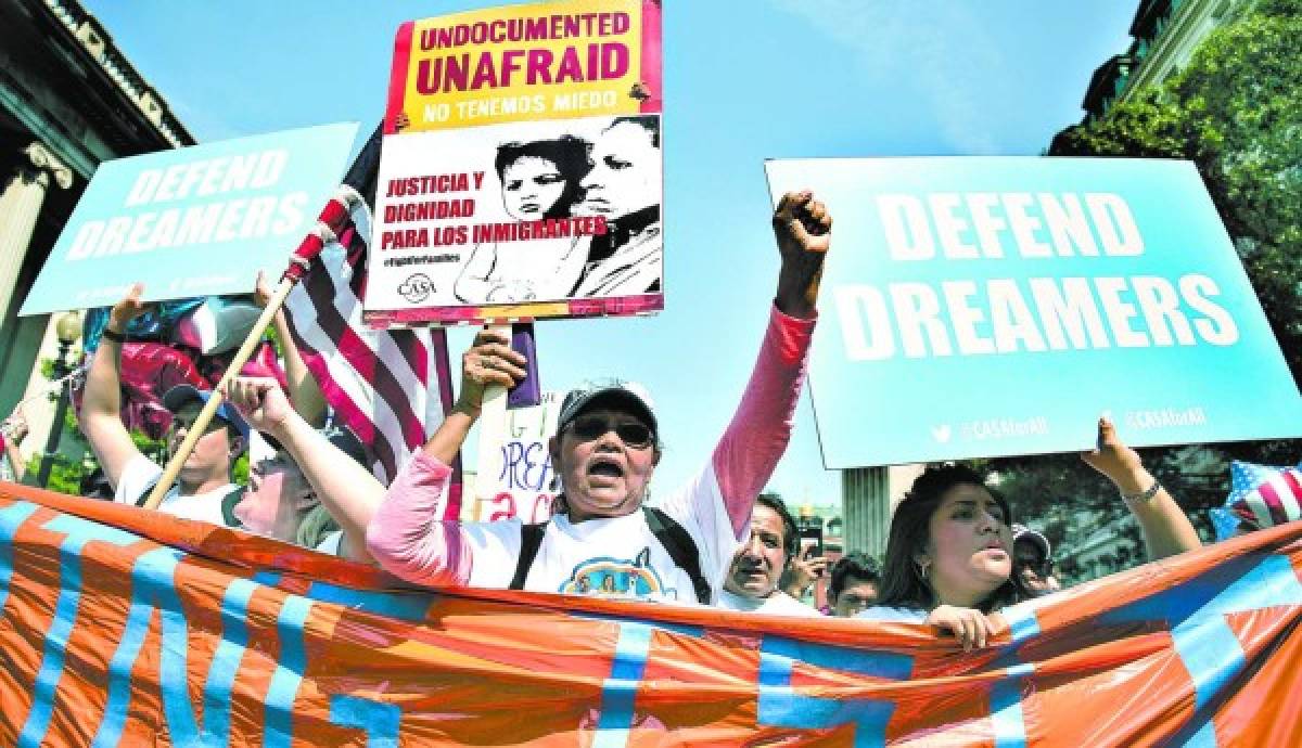 Soñadores en Estados Unidos quedan en manos de congresistas luego de cancelación del DACA