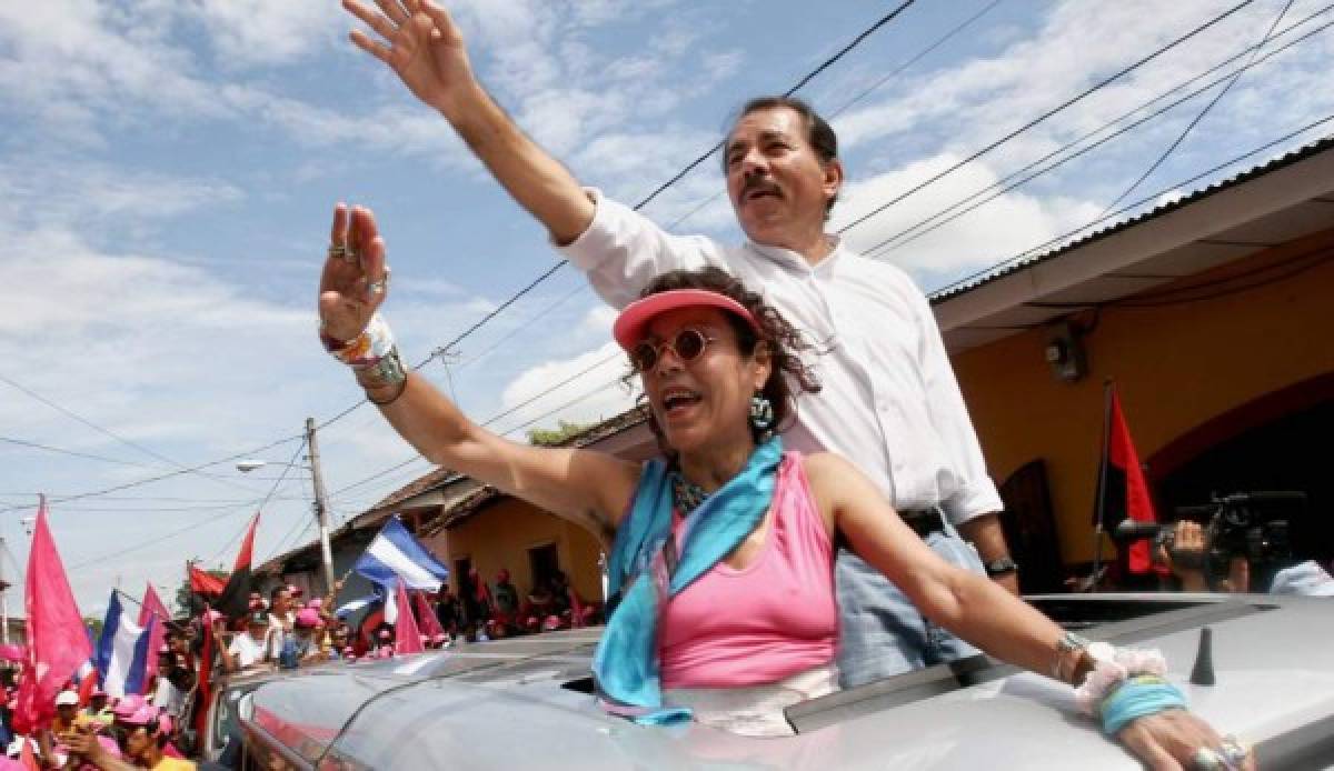 Daniel Ortega y Rosario Murillo: el comandante y la eternamente leal