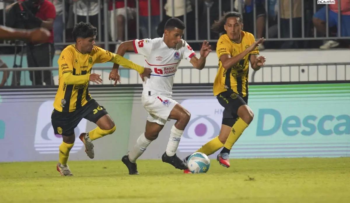Fichajes: Revés para Olimpia, Real España mueve sus piezas y Marathón busca refuerzos