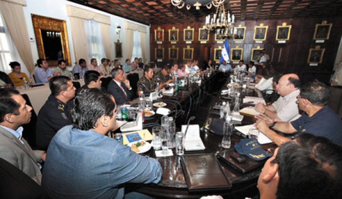 Corrupción policial tiene a Honduras en 'emergencia nacional”, dice comisionado Ramón Custodio