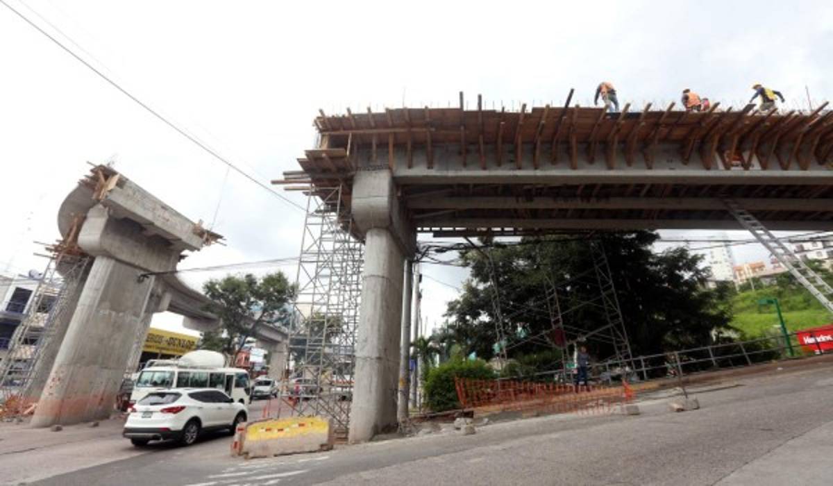 El proyecto vial de Loma Linda finalizará en agosto.Foto: Alex Pérez /EL HERALDO