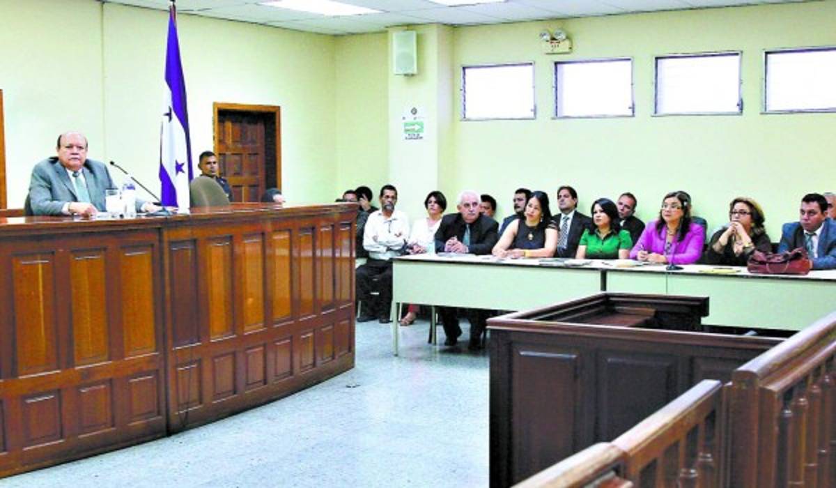 Así falló juez contra exdirectivos del IHSS