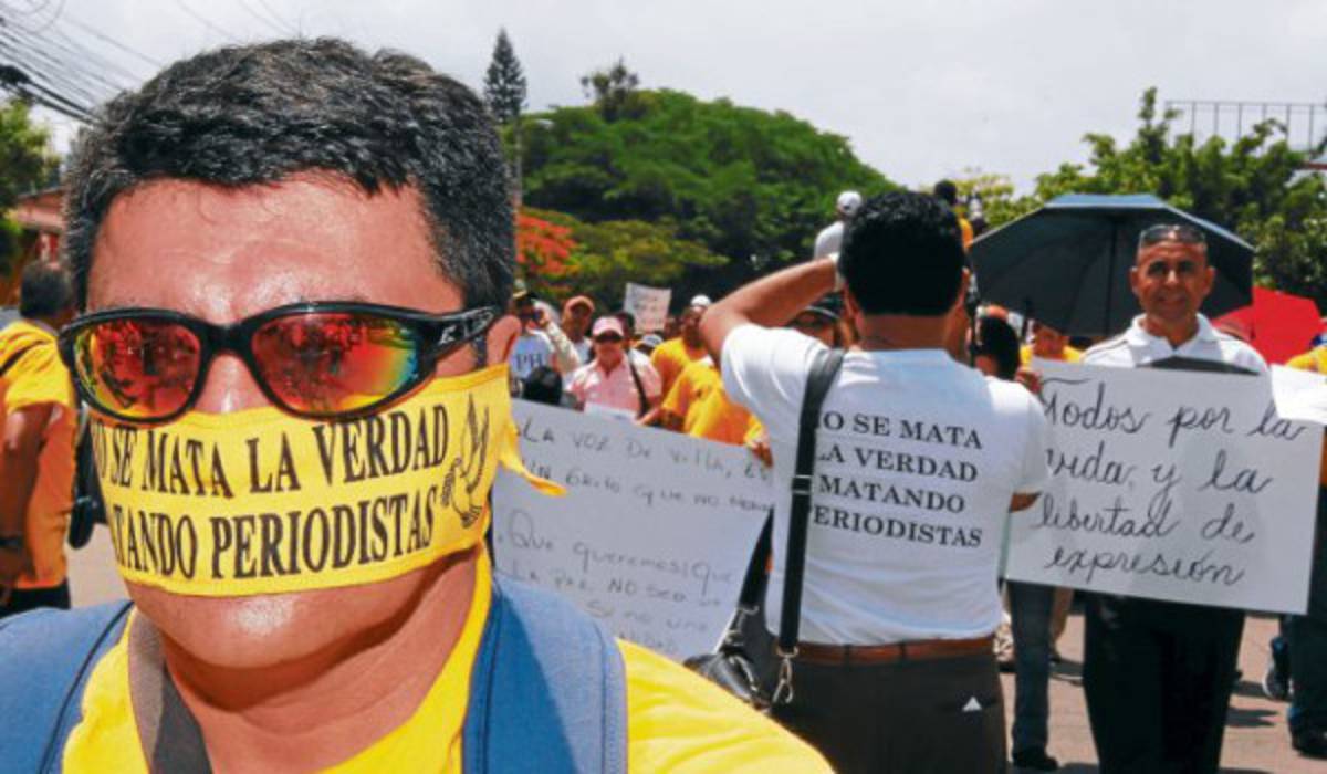 Maniobras judiciales y violencia, principales enemigos de la libertad de expresión