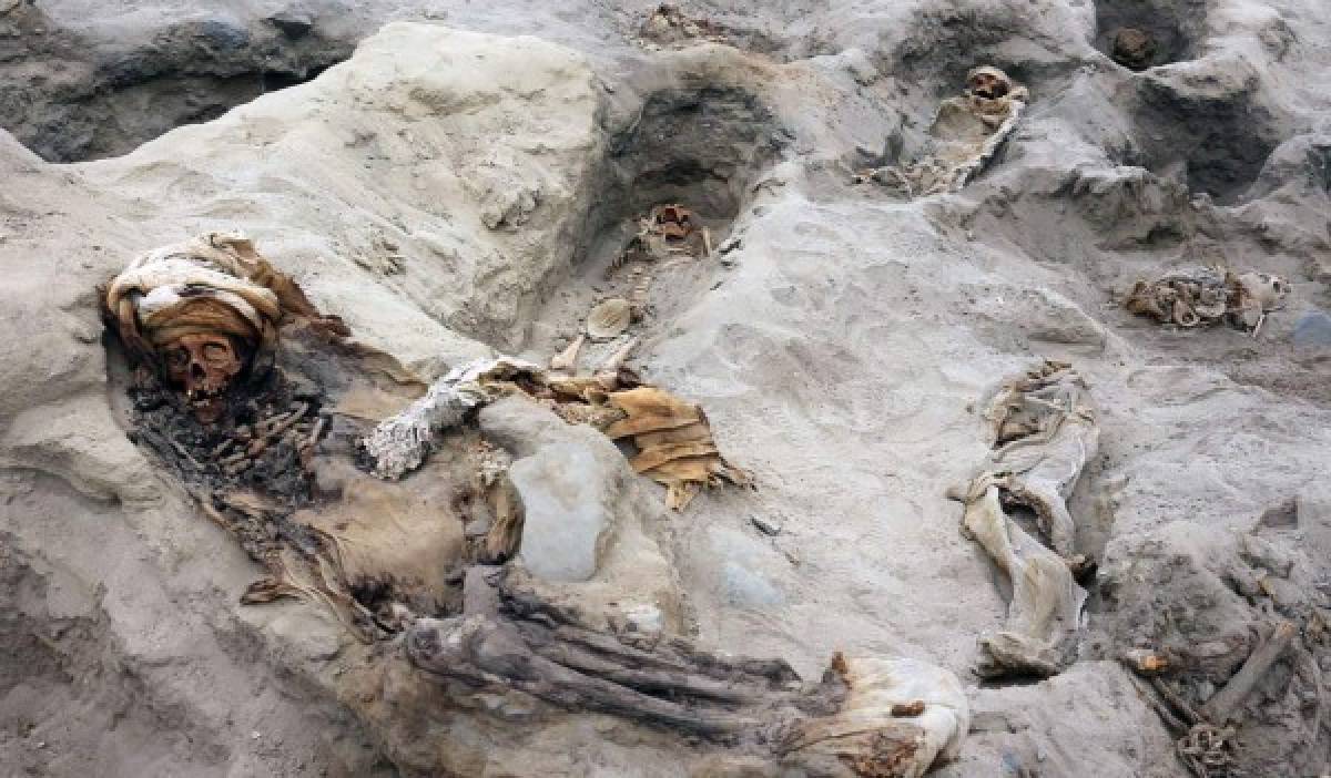 Hallan 227 restos de niños sacrificados en ritual en Perú
