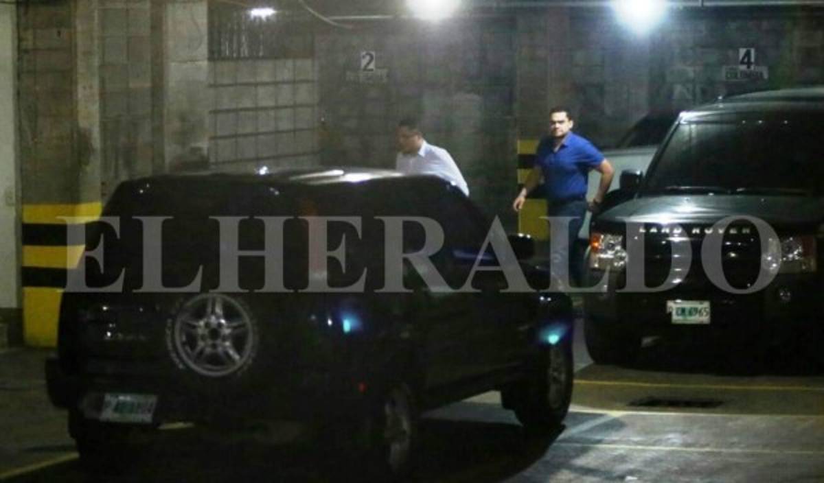 Discreta visita de dos diputados a Rafael Callejas