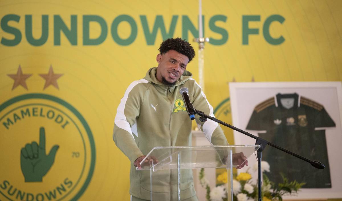 Messi y Cristiano Ronaldo se unen: emotivo funeral del futbolista Jayden Adams