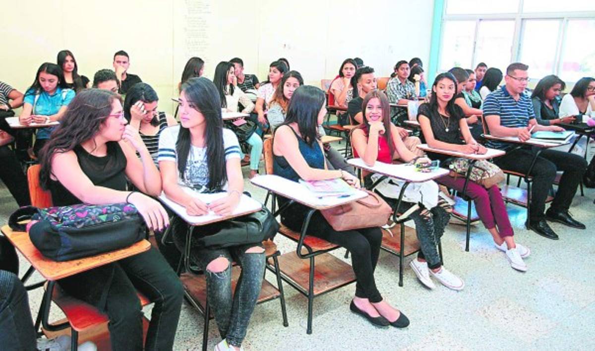 Honduras: Con problemas de cupo inician este lunes clases en la UNAH