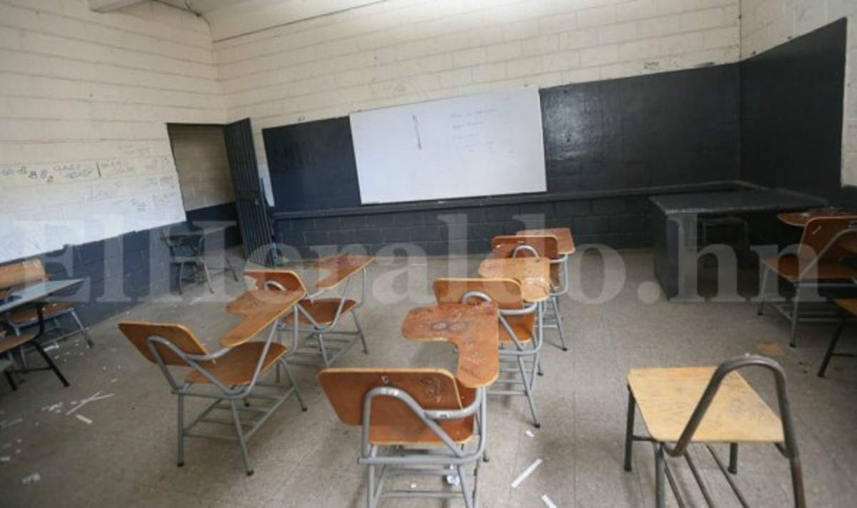 Pandilla 18 sella de terror el aula 105 del Instituto Central, el último salón donde recibió clases Olman Adalid Castillo