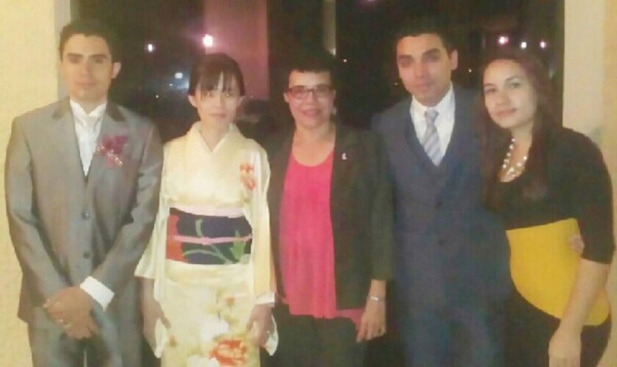 'Fue muy duro separarme de mi hermana gemela'