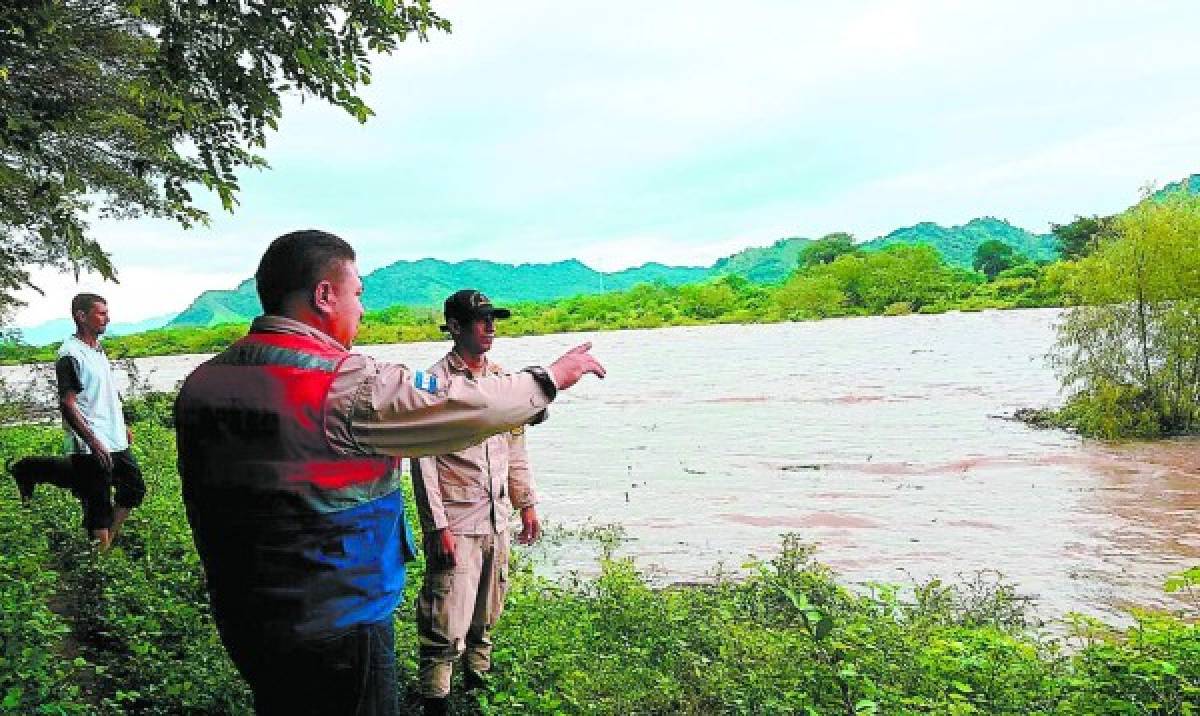 Desbordamiento de ríos mantiene bajo alerta cinco municipios del sur de Honduras
