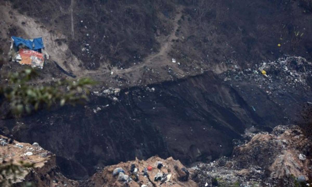 Al menos cuatro muertos y 15 heridos por alud en basurero de Guatemala