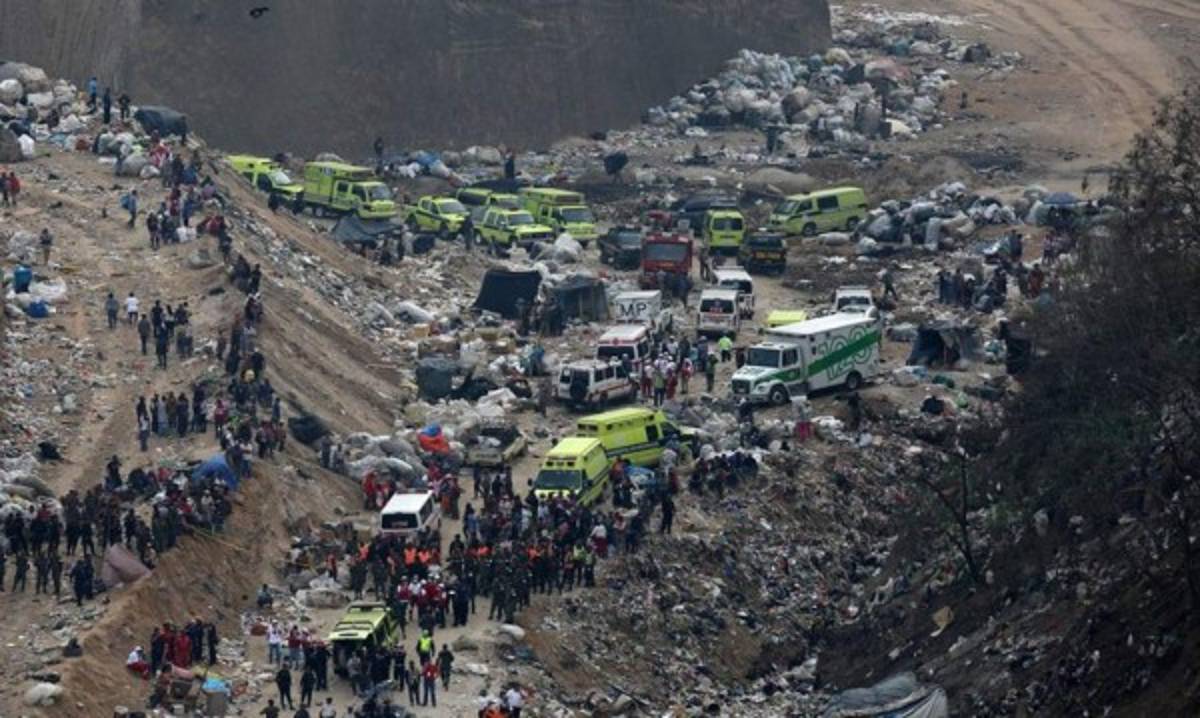 Al menos cuatro muertos y 15 heridos por alud en basurero de Guatemala