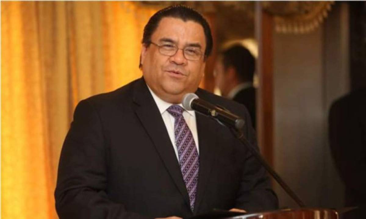 Honduras: Renuncia el canciller Arturo Corrales