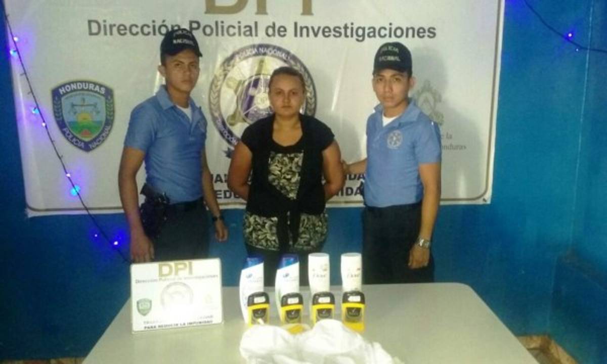 Capturan a mujer por robarse unos botes de champú en Choluteca