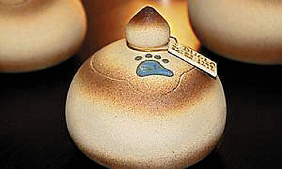 Inauguran funeraria exclusiva