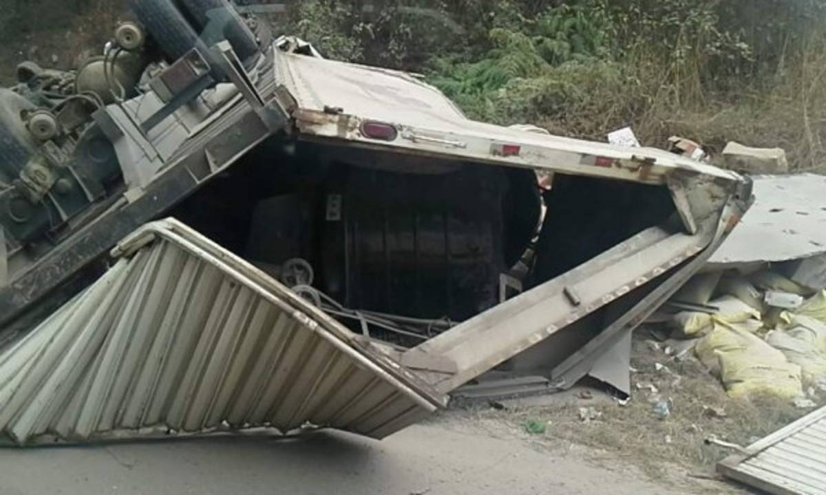 Un muerto y decena de heridos deja accidente en carretera a oriente de Honduras