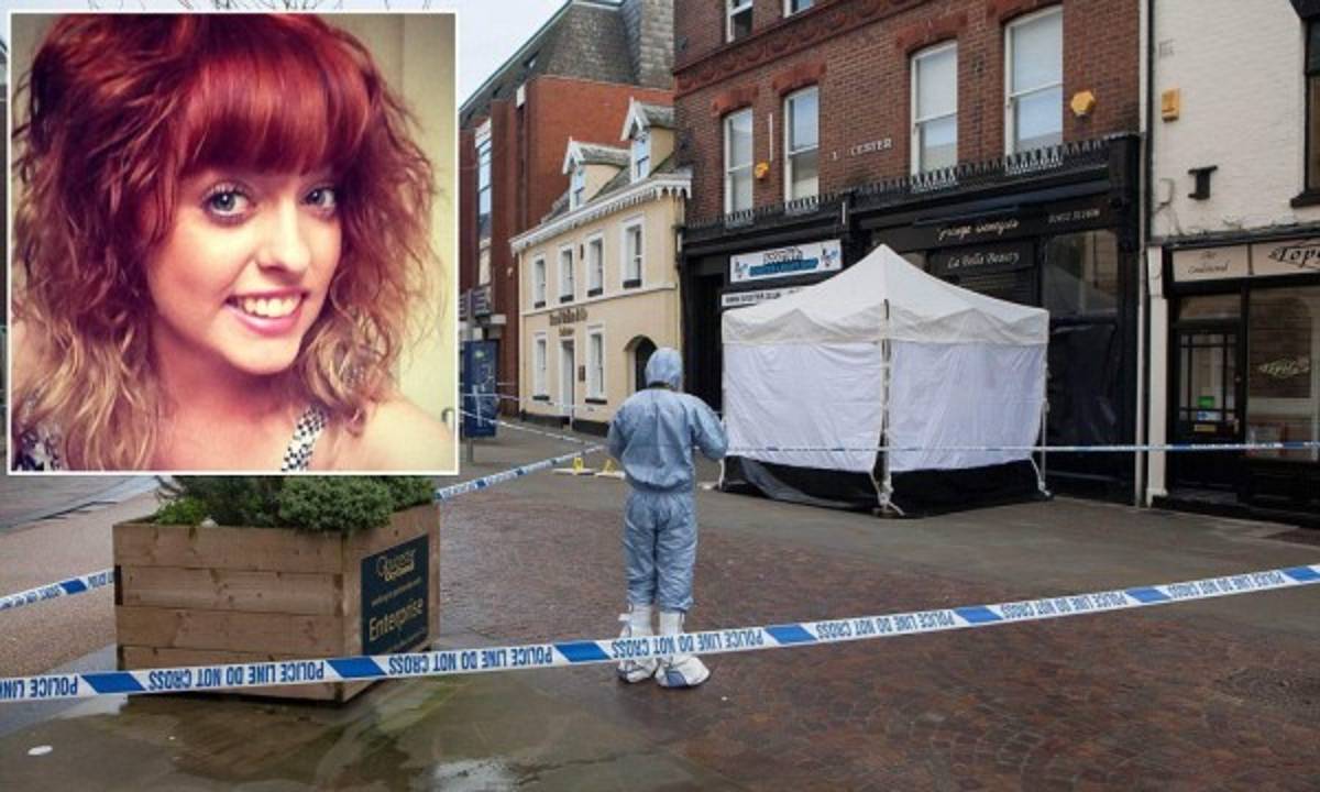 Facebook se niega a borrar fotos de exnovio asesino posando al lado de su víctima