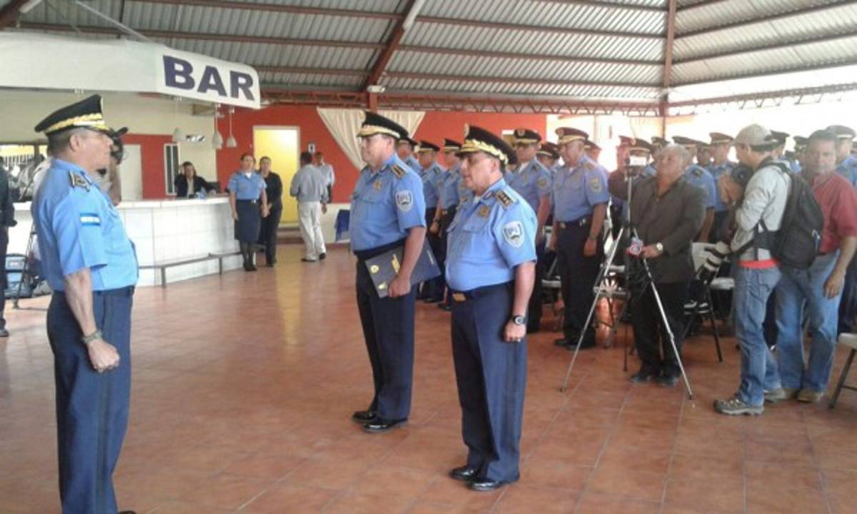 Realizan traspaso de mandos en la Policía Nacional