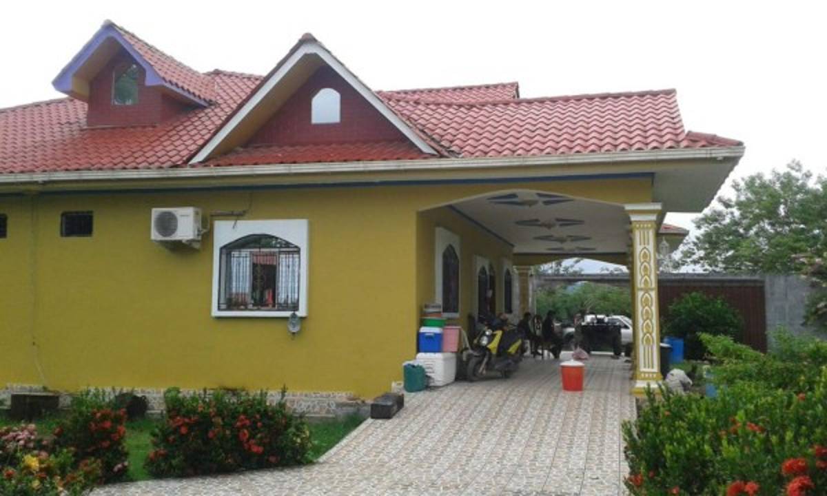 Armas y lanchas incautan en allanamientos en Iriona, Colón