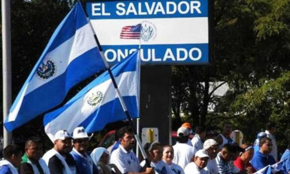 Inmigrantes demandan a Estados Unidos por fin del TPS