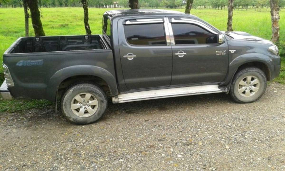 Armas y lanchas incautan en allanamientos en Iriona, Colón