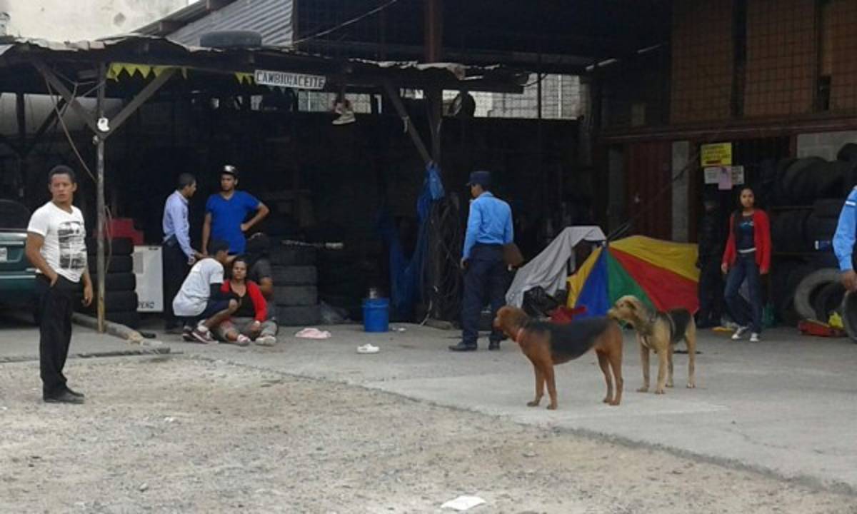 Un muerto y tres heridos tras tiroteo en llantera de Loarque    